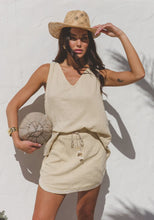 Load image into Gallery viewer, Vespa Vee Tank - Natural