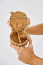 Load image into Gallery viewer, Daisy Jewellery Box - Round