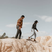 Load image into Gallery viewer, Calloway Black