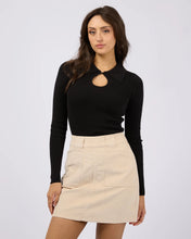 Load image into Gallery viewer, Kendra Knit top - Black
