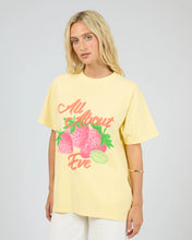 Load image into Gallery viewer, Berry Market Relaxed Tee - Yellow
