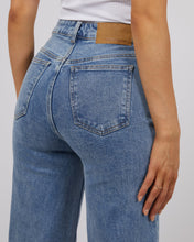 Load image into Gallery viewer, Skye Comfort Jeans - Blue
