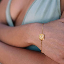 Load image into Gallery viewer, Craving Bracelet - Gold
