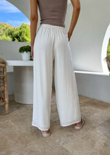 Load image into Gallery viewer, Linen Drawstring Pant - White
