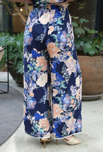 Load image into Gallery viewer, Modra Pants
