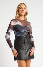 Load image into Gallery viewer, Penelope - Abstract Print Mesh Top
