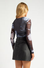 Load image into Gallery viewer, Penelope - Abstract Print Mesh Top
